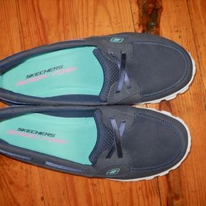 New Skechers Women's Memory Foam Slip On Boat Shoes Size 9